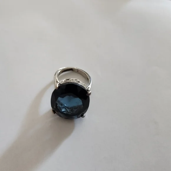 London Blue Topaz Statement Ring in Silver sz 7 - Picture 4 of 9